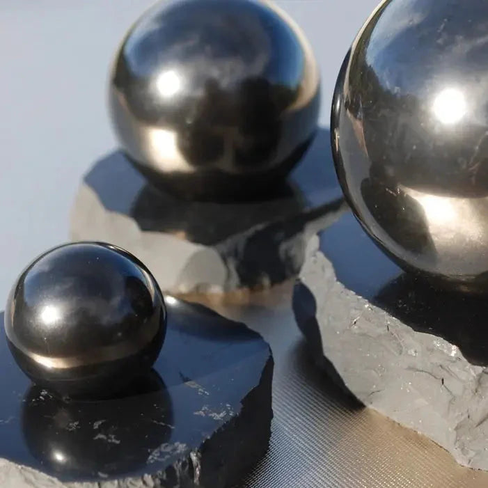 sphere_shungite_6cm